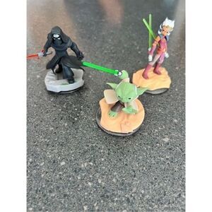 STAR WARS FIGURE LOT DISNEY INFINITY 3.0 KYLO REN -AHSOKA -YODA set of 3